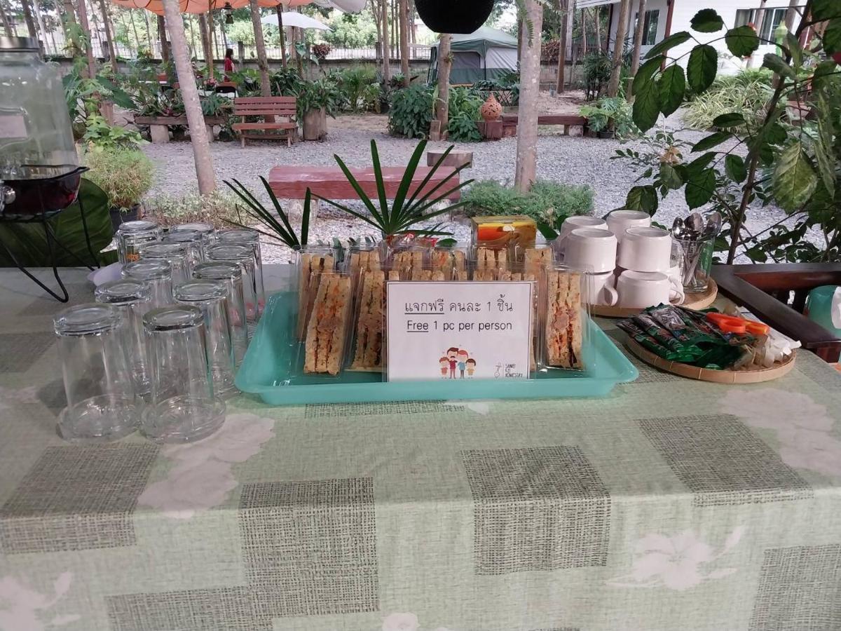 Sameikei Homestay Phrae Ngoại thất bức ảnh